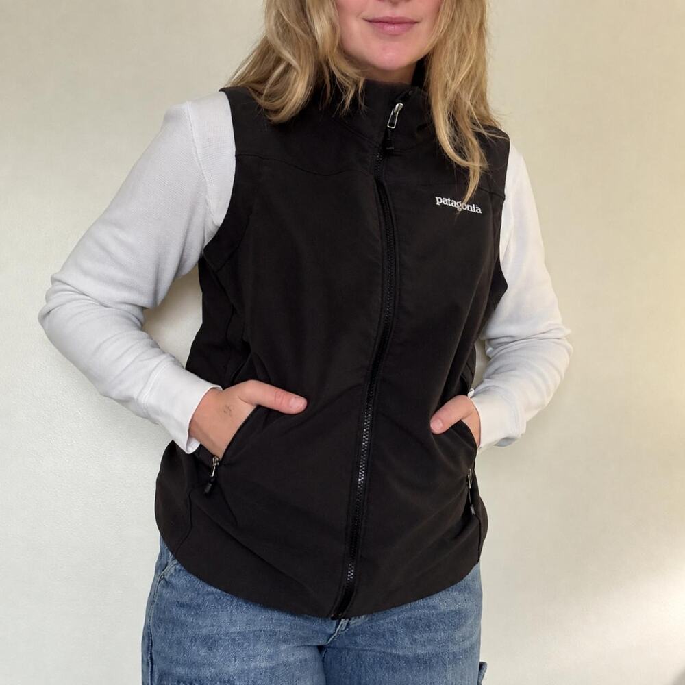 Patagonia Modern Women's Adze Softshell Vest